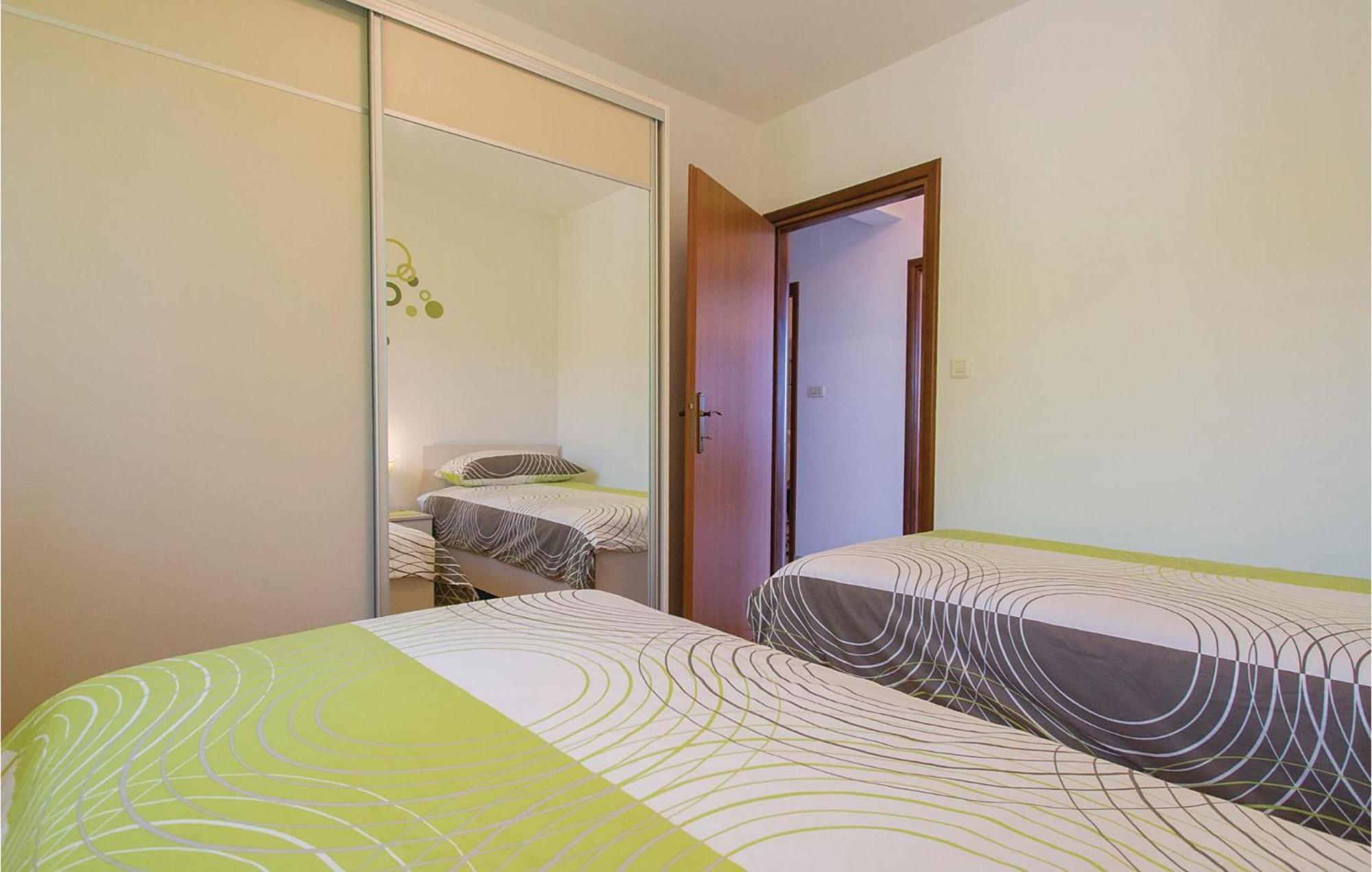Amazing Apartment In Labin With House Sea View Zewnętrze zdjęcie